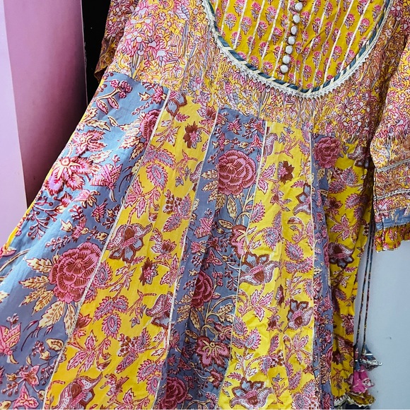 Rajasthani print 3 piece set with Gota Patti work ! - Picture 4 of 15